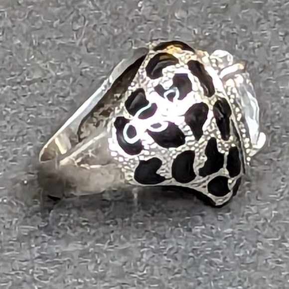 Guess Heart Shaped CZ and Silver Metal w/Black Enamel Animal Print Ring (6) - Picture 2 of 5